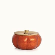 Load image into Gallery viewer, Pumpkin Laurel 15oz Large Candl