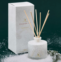 Load image into Gallery viewer, Frasier Fir Diffuser Petite Flo
